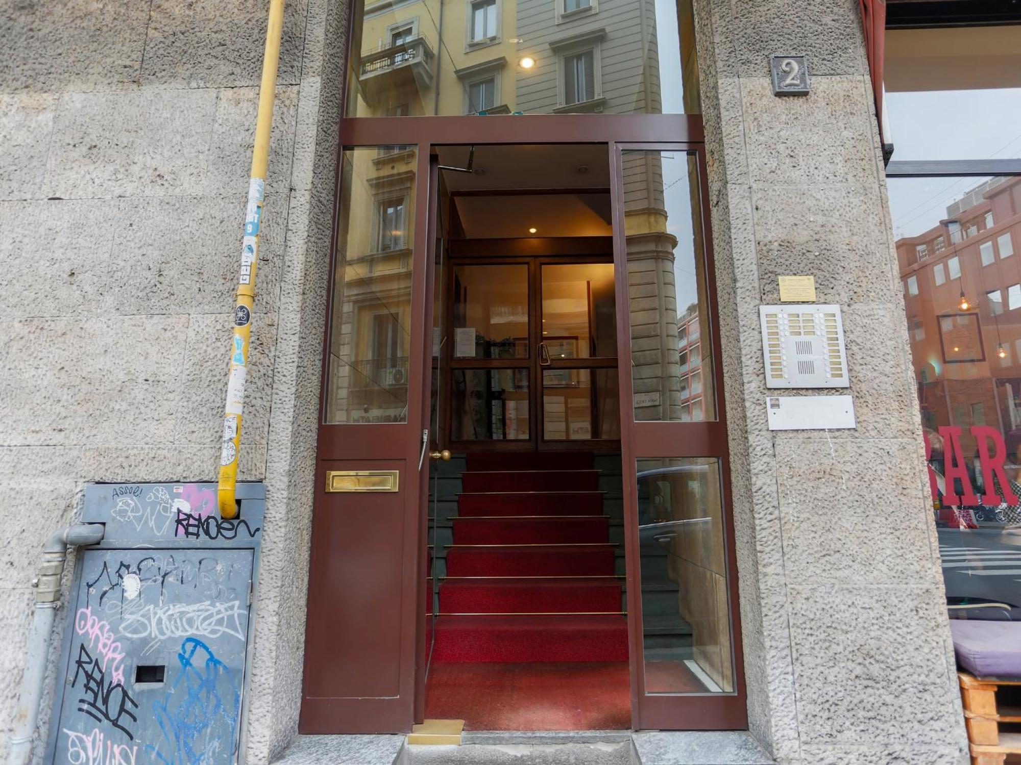 The Best Rent - Cozy Two-Bedroom Apartment Near Colonne S Lorenzo Milano Eksteriør billede
